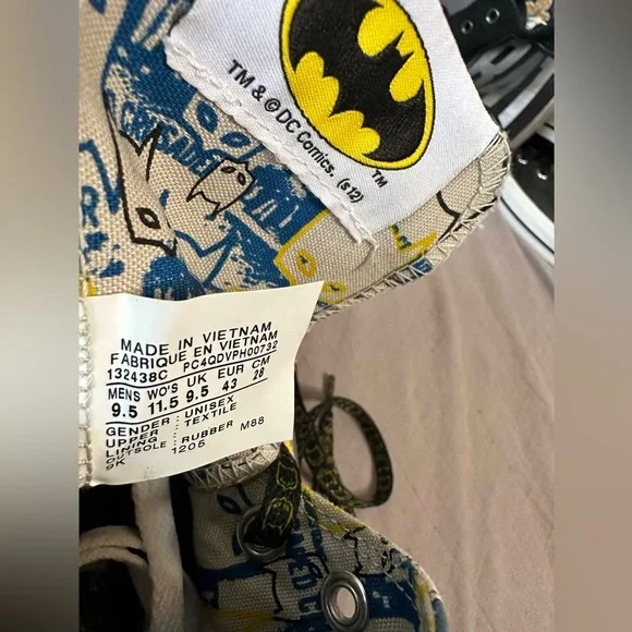 Converse x DC Batman High Tops NWT - Picture 5 of 10